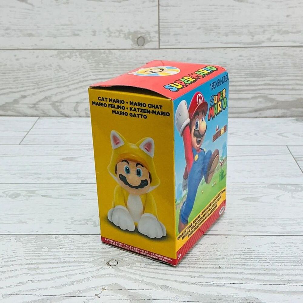 Super Mario Collectible Figure - Cat Mario New